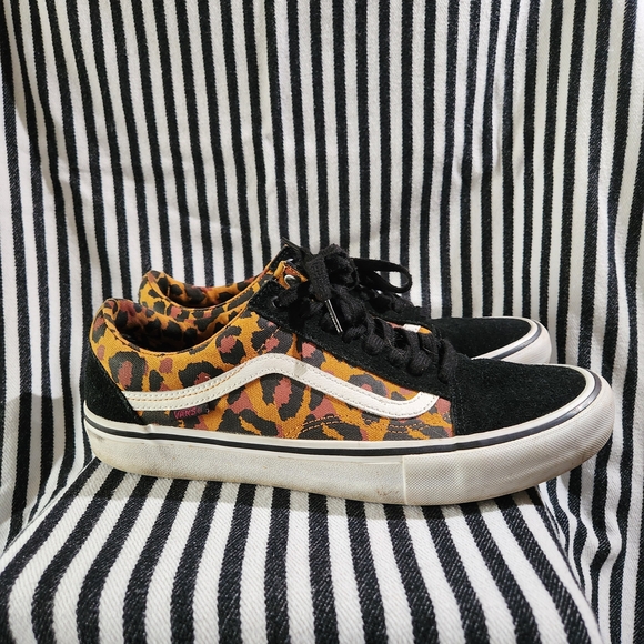 Vans Other - Vans Wild Animal Print Sneakers with Black Accents